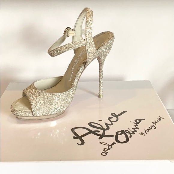 🎉HP🎉 BNIB Alice + Olivia Metallic Silver Sequin Ultra High Platform Heels - Picture 8 of 10